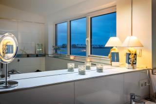 Ferienhaus Boje by Seeblick Ferien ORO, erste Wasserreihe, Kamin, 7Pers - 5