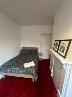 3 Bedroom House close to city - Leicester - 7