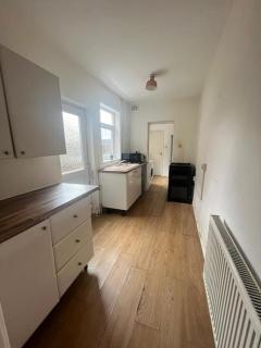 3 Bedroom House close to city - Leicester - 4