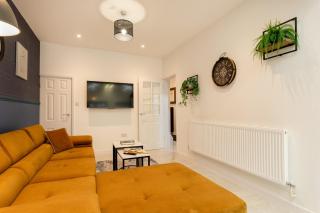 Contractors, Corporate Clients, Insurance Clients - Free Wi-Fi, Free Parking, Sleeps 8 - 5