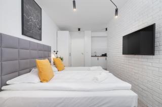 Cracow Miodowa 42 Elegant Studios by Noclegi Renters - Cracovia - 4