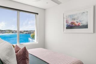 Breathtaking Bondi Beach - Sydney - 7