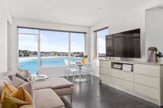 Breathtaking Bondi Beach - Sydney - 2