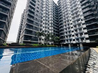 Solana Staycation Suites at Shore 3 Residence Tower 2 - 4