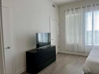Elegant Home with Stunning Views and Comfortable Amenities - Leander - 3