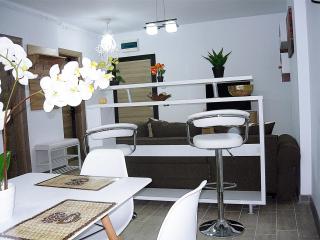 Sunny Holiday Apartment by Alz - Mamaia Sat/Năvodari - 3