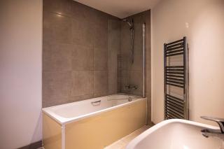 Convenient 2 Bedroom Apartment in Crawley - Ifield - 5