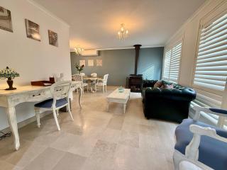 LA MAISON BLEUE - Centrally located 3 Bedroom home in the Southern Highlands - Fitzroy - 7