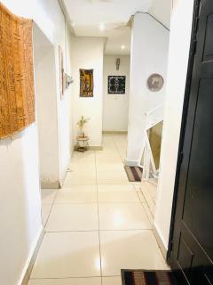 Beautiful furnished luxury room - ACI 2000 Hamdallaye - 6