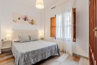 Moderno y Céntrico Apartamento - Seville - 0
