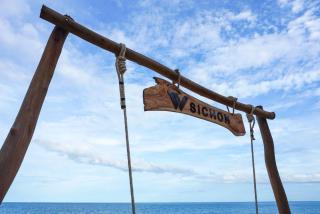 W Sichon Beachfront Homestay - - 1