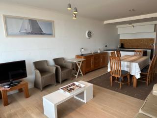 Elegant 2-bedroom apartment with a sleeping corner and stunning front sea view T15 - Ostend - 4