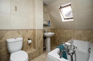 Country Cottage 2BR with Hot Tub and Tennis Court - 2
