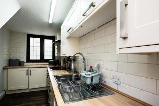 Country Cottage 2BR with Hot Tub and Tennis Court - Chiddingly - 2