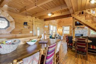 Mountain-View Deck Oasis Cabin Near Attractions - Sevierville - 2