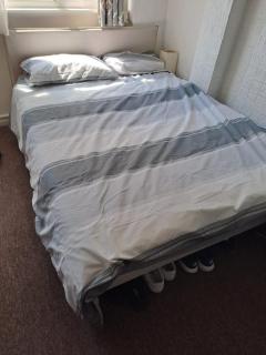Well-Lit, Quiet Private Room with Kitchen in Central Flat - New Malden - 4