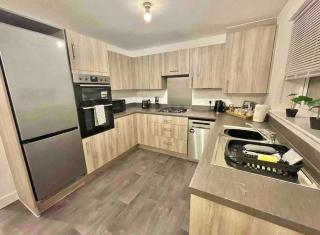 Large home in Folkestone ideal for families, contractors or corporate stays - 5