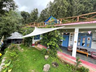 Kareri Kommune- The Last House - Dharamshala - 0