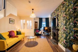 Tropical Vibes in the City of Tribes - Galway - 9
