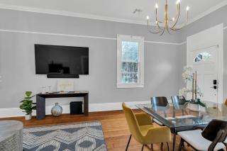 Uptown 3BR Historic Home w Gated Parking - 8