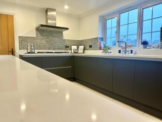 A rural 4 bed detached home - Bryngwyn - 7