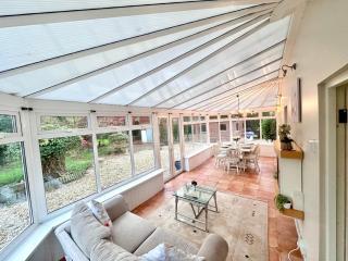 A rural 4 bed detached home - Bryngwyn - 9