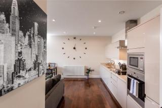 Lovely Skyline Views 2 Bedroom Apartment in Ashford - Ashford - 6