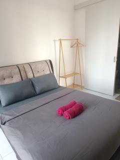 Skytree Serviced Apartment Bukit Indah Aeon 4guest with Balcony - 8
