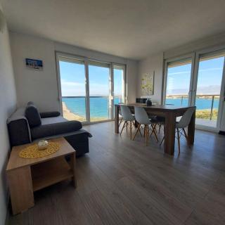 Modern two bedroom apartment with amazing sea view and pool - Povljana - 3