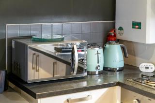 Gorgeous design 2 bed flat Barons Court Sleeps Six - Londra - 4
