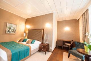 Hotel Zagreb - Health & Beauty - 5