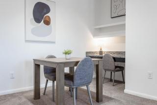 Landing at Bridge at Southpark Landing - 1 Bedroom in South Austin - Austin - 6