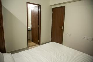 Cozy Apartment - Mumbai - 2