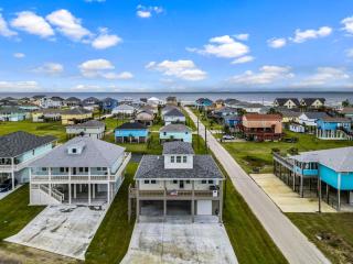 Direct Beach Access Huge Deck Overlooking Canal - Bolivar Peninsula - 9