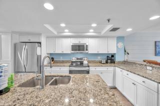 Cozy Coastal Condo with Pool And Stunning Gulf Views - Clearwater Beach - 9
