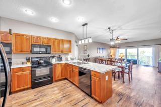 Mariners Pointe 702 - 7