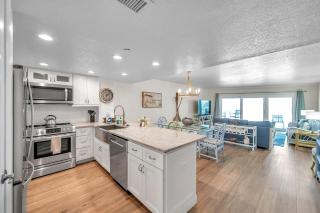 Chateaux Condos 106 - Clearwater Beach - 8