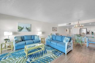 Chateaux Condos 106 - Clearwater Beach - 1