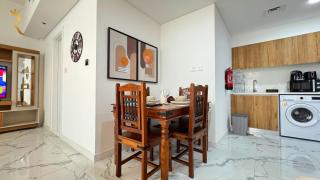 Chic 2BR Oasis - Stylish Masdar City Escape Near Masdar Park & City Centre - 7