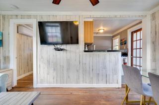 Shared Pool and Backyard Small and Cozy Guest House - Fort Lauderdale - 6