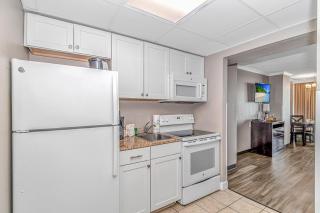 Direct Oceanfront Suite - Caravelle Resort 323 - Sleeps 4 Guests - Myrtle Beach - 6