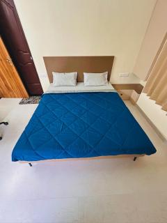 Robins Roost 2BHK Modern AC Flat in Wakad Pune - 5