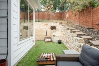 Upstay - Eastside Home w Patio BBQ - Mins to DT - Austin - 4