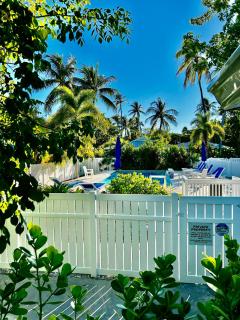 Castaway Island Vacation Bungalow - Islamorada - 7
