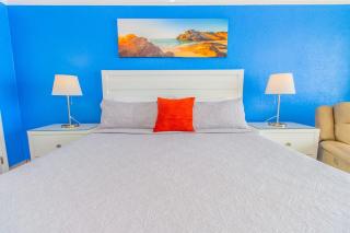 Modern Oceanfront King Studio-Sand Dunes 2432 - Myrtle Beach - 4