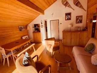 Charmant 3 pièces savoyard avec balcon, cheminée, proche commerces et remontées mécaniques - FR-1-459-18 - La Clusaz - 1