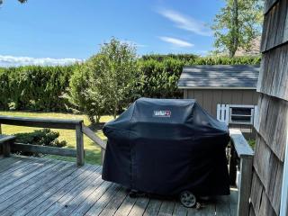 Private Waterfront Home: Dock, Kayaks - Southold - 3