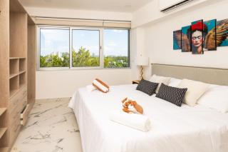 Escapada Elegante en Barcelona Condos - Cancún - 3