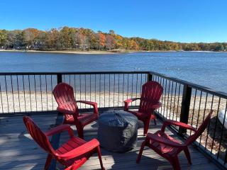 Lake Panamoka Bliss 3BR High End Home Lakeside Pristine Views - - 3