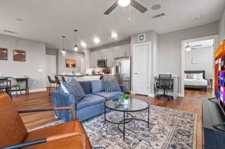 Attractive 2BD 2BA w Beautiful Pool in Fort Worth - 5